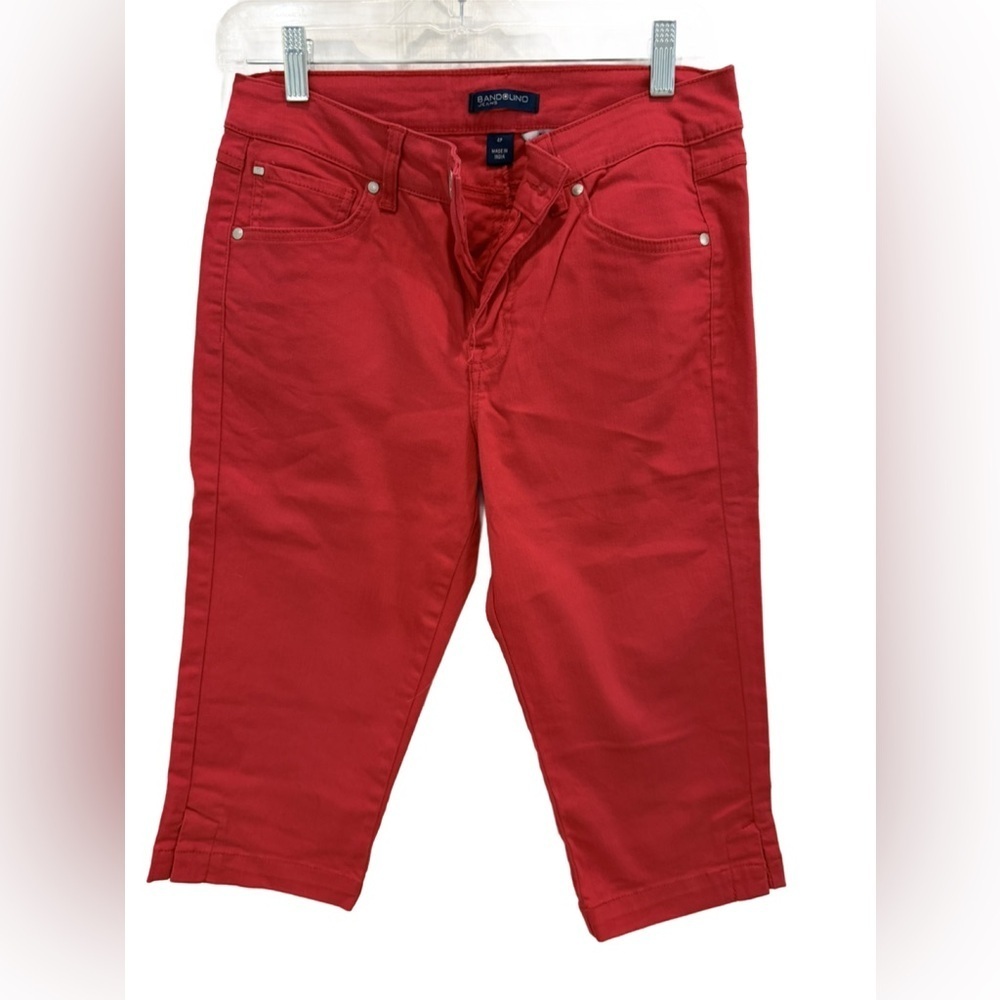 Bandolino Vibrant Red Bermuda Shorts. Size 4p